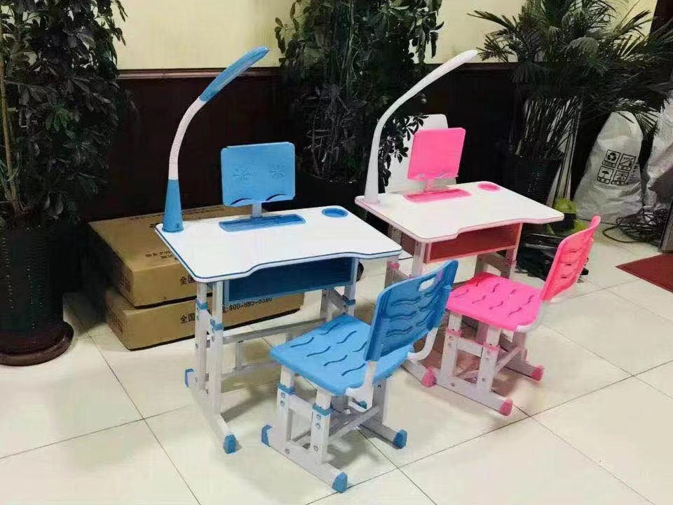 007499 Masa cu scaun - roz 45*70