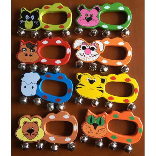 008236 Jucarie sunatoare din lemn